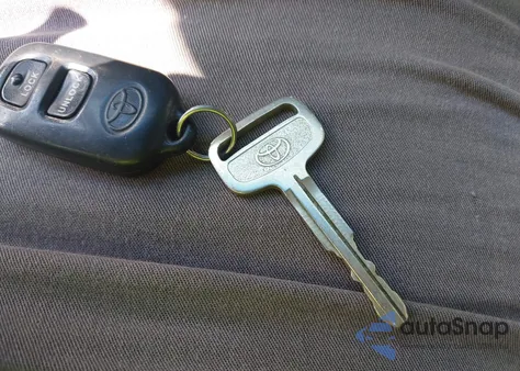 2001 Toyota Camry Le V6 z USA, uszkodzony, nr VIN JT2BF22K610332021